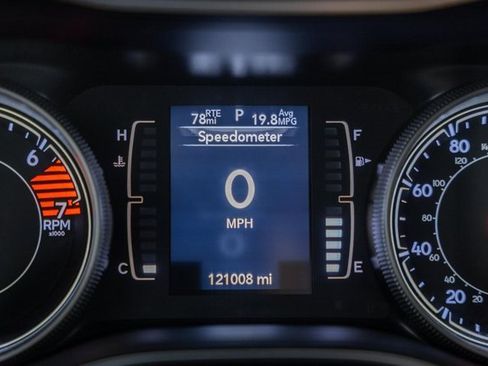 Used 2019 Jeep Cherokee Latitude w/ Popular Appearance Group image 38