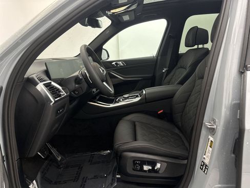 New 2026 BMW X5 xDrive40i w/ M Sport Package AWD/4WD image 25