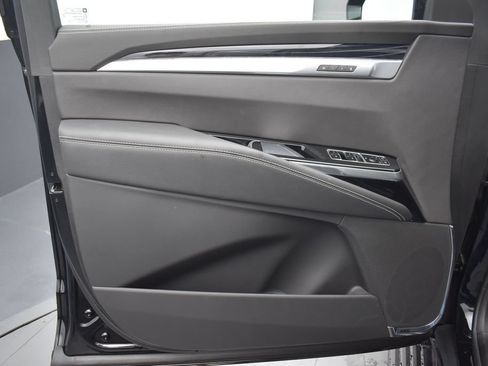 New 2026 Cadillac Escalade Sport w/ LPO, ONYX Package AWD/4WD image 9