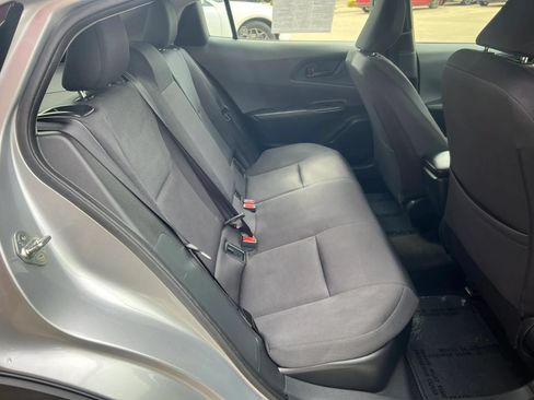 Used 2025 Toyota Prius LE FWD image 7
