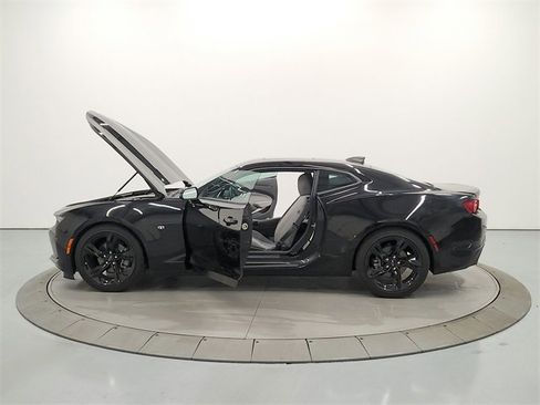 Used 2024 Chevrolet Camaro LT image 13