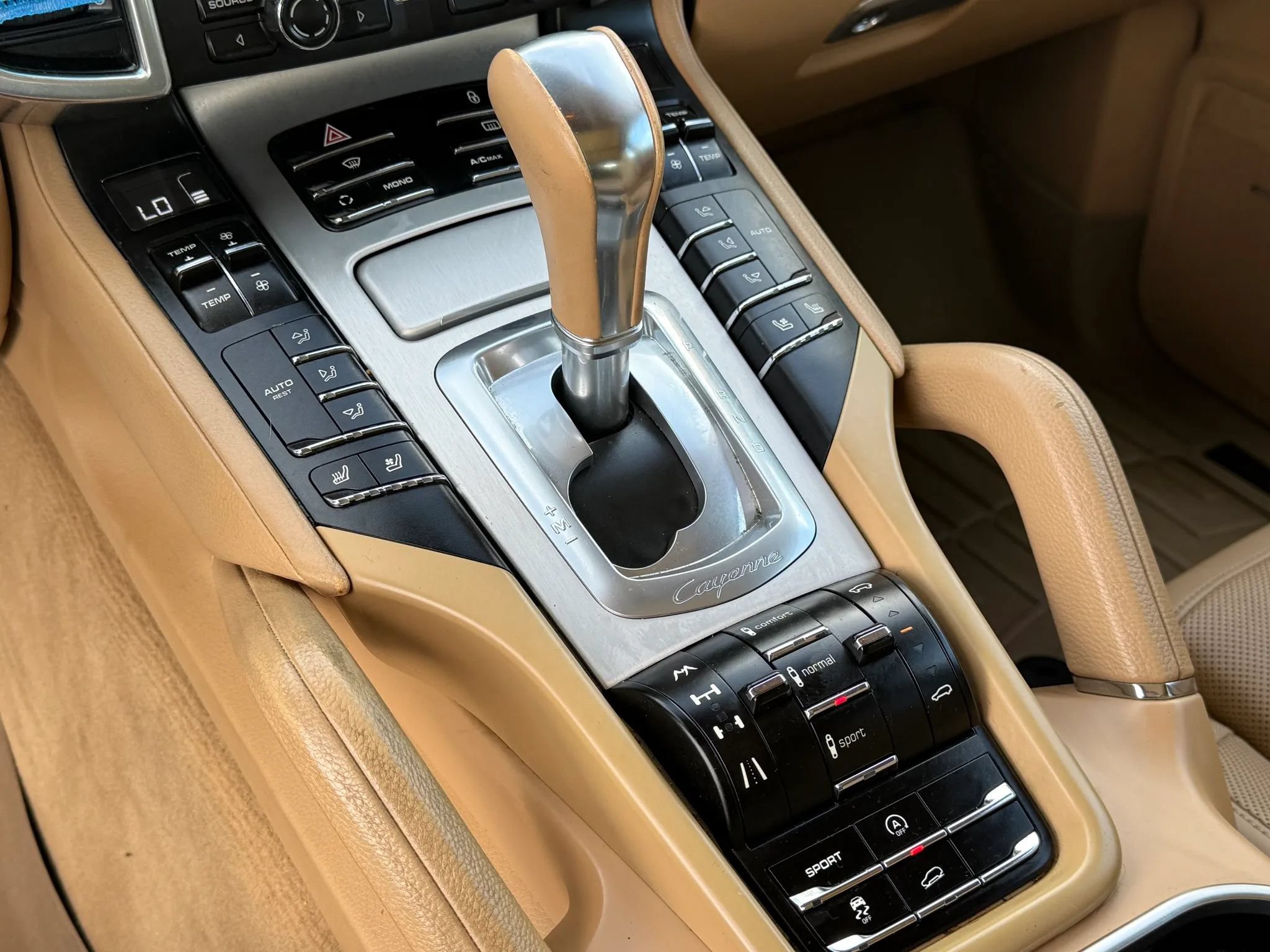 Used 2013 Porsche Cayenne S AWD/4WD image 27
