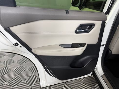 Used 2023 Nissan Rogue SL w/ SL Premium Package FWD image 29