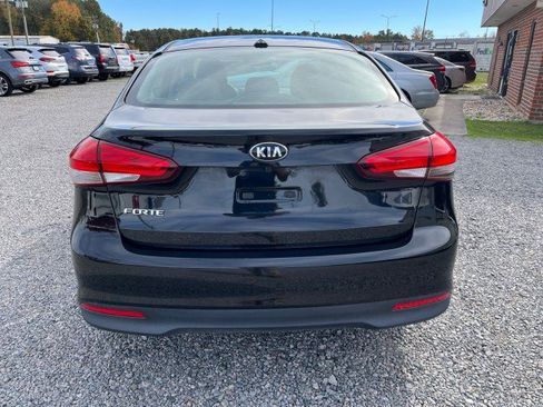 Used 2017 Kia Forte LX image 8