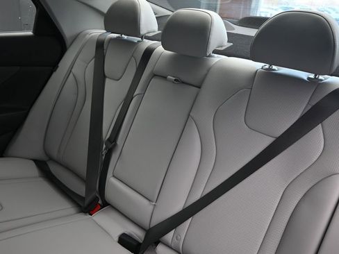 New 2026 Hyundai Elantra Limited image 19