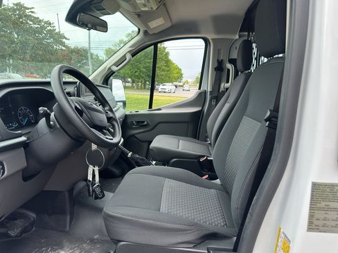 Used 2025 Ford Transit 250 Low Roof w/ Exterior Upgrade Package RWD image 17