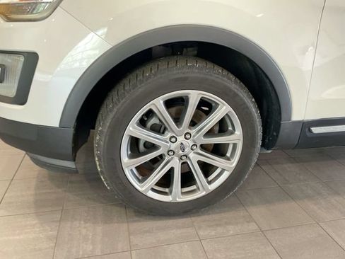 Used 2017 Ford Explorer Limited AWD/4WD image 8