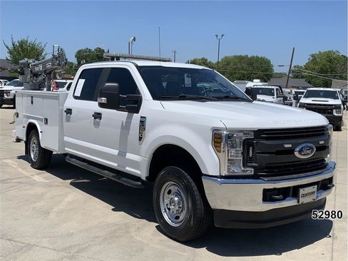 Used 2019 Ford F250 XL w/ Power Equipment Group AWD/4WD image 4