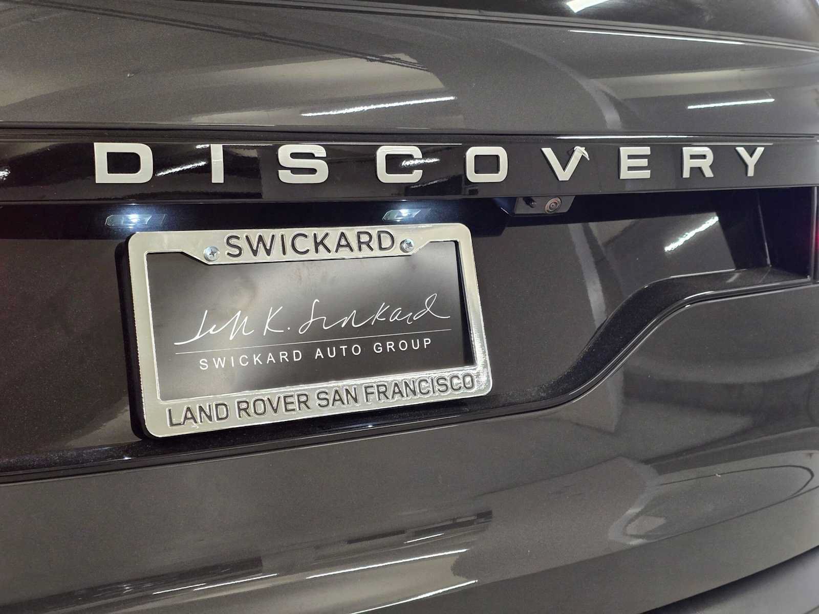 Used 2025 Land Rover Discovery S AWD/4WD image 13