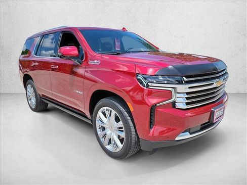Used 2022 Chevrolet Tahoe High Country w/ Premium Package AWD/4WD image 3