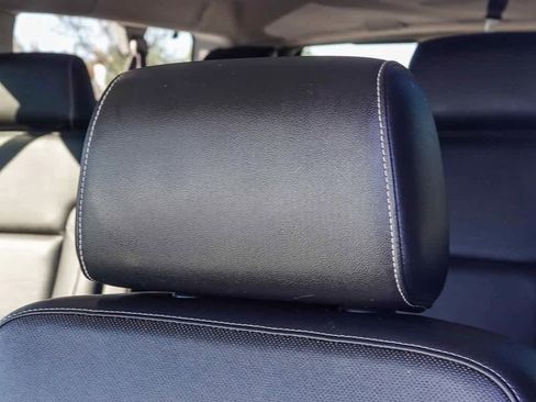 Used 2015 Chevrolet Suburban LTZ image 26