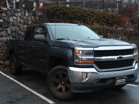 Used 2017 Chevrolet Silverado 1500 LT w/ All Star Edition image 4