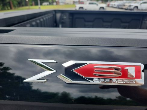 Used 2024 GMC Sierra 1500 SLT w/ SLT Premium Plus Package AWD/4WD image 5