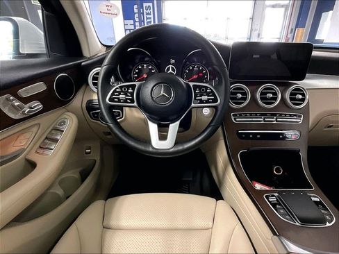 Used 2021 Mercedes-Benz GLC 300 4MATIC image 17