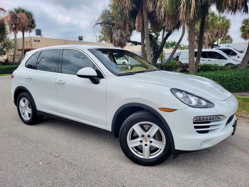Used 2012 Porsche Cayenne image 4
