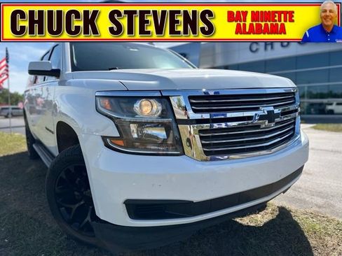 Used 2019 Chevrolet Suburban LT image 1