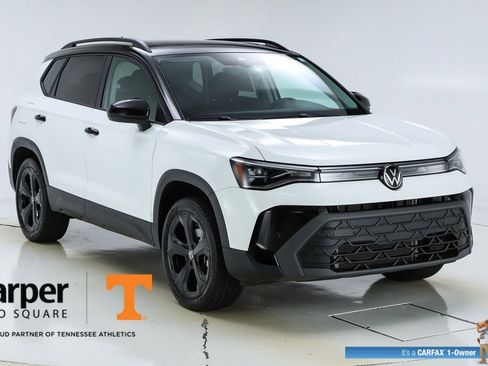 Used 2025 Volkswagen Taos SE image 53