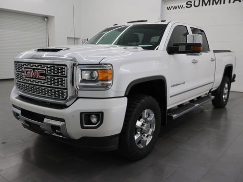 Used 2019 GMC Sierra 3500 Denali w/ Duramax Plus Package AWD/4WD image 7