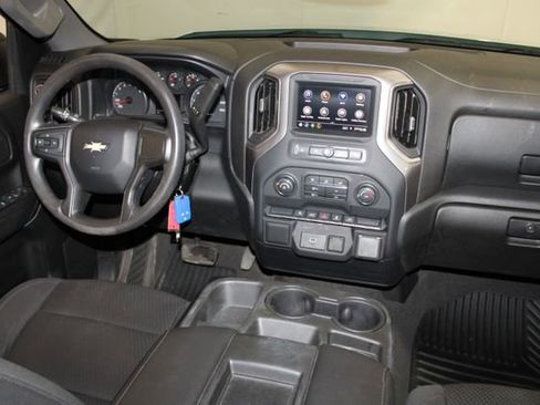 Used 2020 Chevrolet Silverado 1500 Custom w/ Custom Value Package AWD/4WD image 15