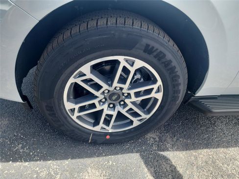 New 2026 Ford Expedition Max Active image 9