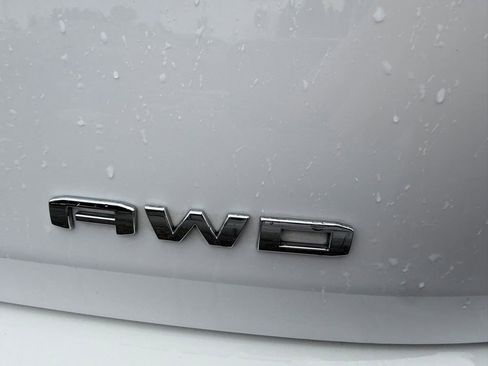 Used 2023 GMC Terrain SLE w/ Driver Convenience Package AWD/4WD image 10