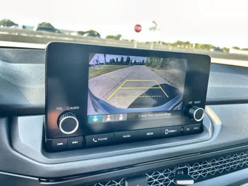 Used 2023 Honda Accord EX image 26