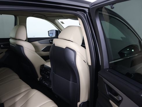 Certified 2023 Acura MDX SH-AWD w/ Technology Package image 44