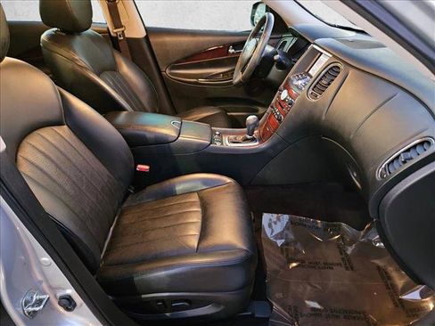 Used 2017 INFINITI QX50 2WD w/ Premium Plus Package image 21