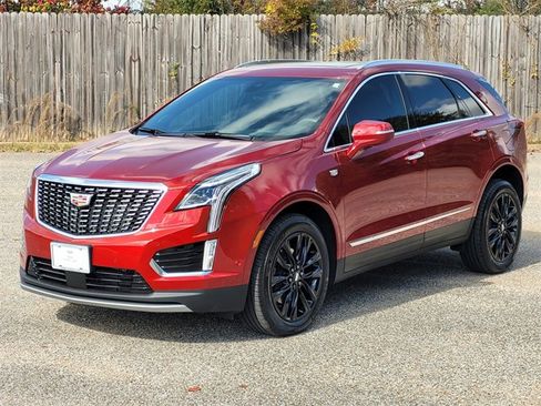 Used 2024 Cadillac XT5 Premium Luxury w/ Technology Package image 3