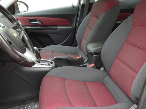 Used 2014 Chevrolet Cruze LT image 11