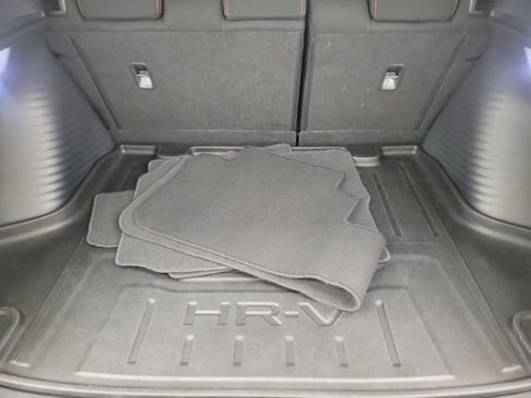 Certified 2025 Honda HR-V Sport image 9