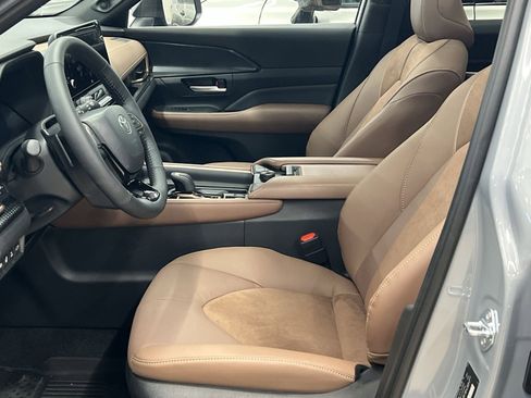 Used 2026 Toyota Grand Highlander MAX Platinum image 11