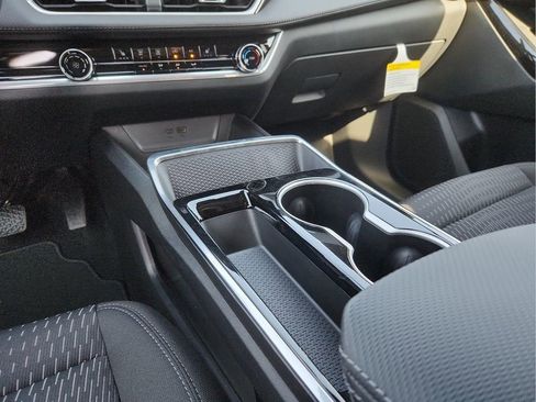 New 2025 Chevrolet Equinox LT image 14