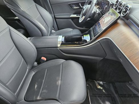 Used 2023 Mercedes-Benz GLC 300 4MATIC image 6