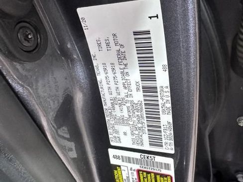Used 2021 Toyota Tundra SR5 w/ TRD Off-Road Package AWD/4WD image 31