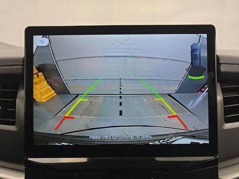 Used 2024 Ford Expedition XLT image 29