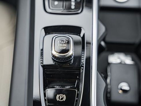 New 2026 Volvo XC60 B5 Plus w/ Protection Package Premier image 26