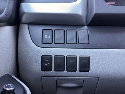 Used 2018 Toyota Highlander LE image 22