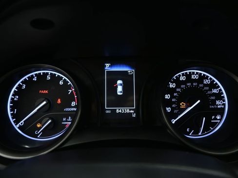 Used 2022 Toyota Camry SE image 13