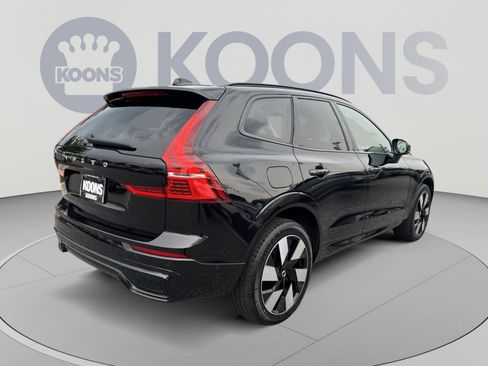 Used 2024 Volvo XC60 T8 Plus w/ Protection Package Premier AWD/4WD image 7