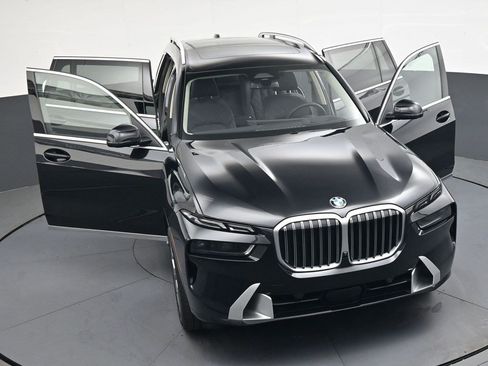 Used 2026 BMW X7 xDrive40i AWD/4WD image 41