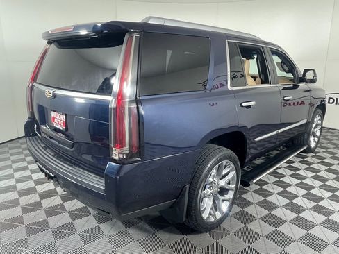 Used 2018 Cadillac Escalade Platinum image 8