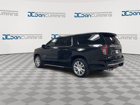 Used 2024 Chevrolet Suburban High Country image 6