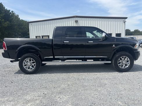 Used 2017 RAM 2500 Limited AWD/4WD image 4