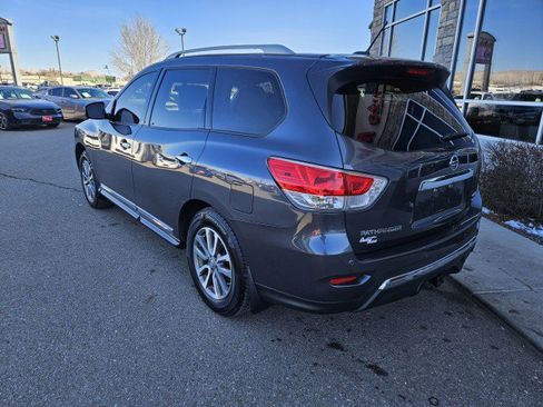 Used 2013 Nissan Pathfinder SL w/ SL Premium Pkg image 3