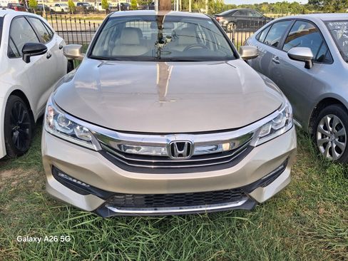 Used 2017 Honda Accord EX-L image 1