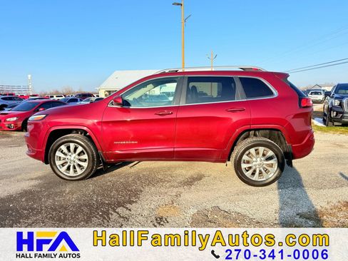 Used 2017 Jeep Cherokee Overland image 2