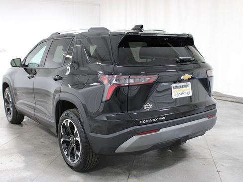 New 2025 Chevrolet Equinox LT w/ Convenience Package II image 7