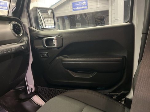 Used 2023 Jeep Wrangler Unlimited Sport image 14