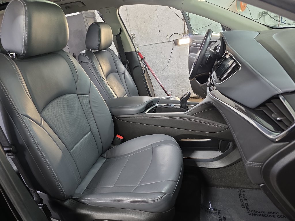 Used 2018 Buick Enclave Essence w/ Trailering Package FWD image 10